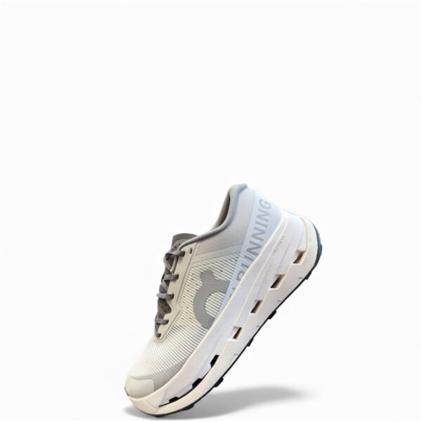 On Running Cloudboom Strike (limelight/wolf)