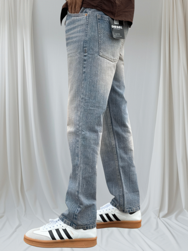 Non strech Raw wash straight fit grace blue jean