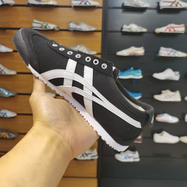 MEXICO 66 SLIP-ON (Black/White)